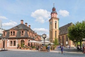 Hauptwache-St.-Katharinenkirche-_Copyright-visitfrankfurt_Holger-Ullmann